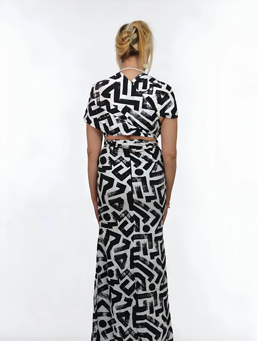 La Robe 10+ Looks – Un Design Géométrique et Polyvalent à L’Infini